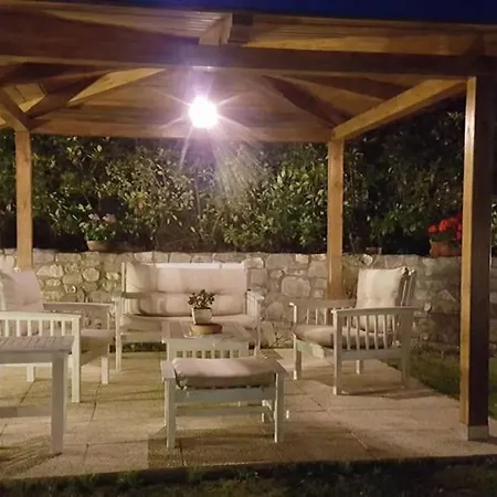 'monticello' Mit Eigenem Pool By Interhome Montefegatesi